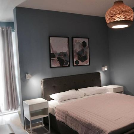 Sliema, Stylish 2 Bedroom Apartment With Parking Exterior photo